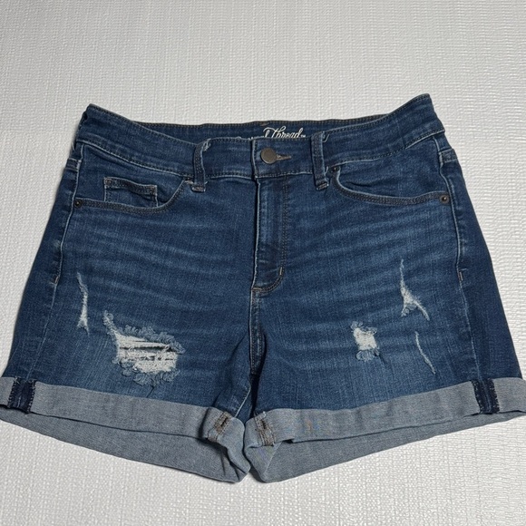 Universal Thread Pants - Universal Thread Blue Distressed Jean Shorts size 6/28
